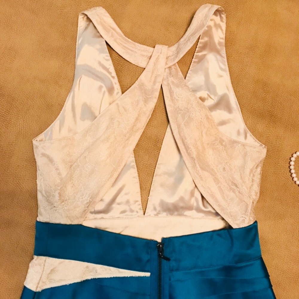 Bebe Ribbon & Lace Low cut dress EUC - Picture 7 of 7